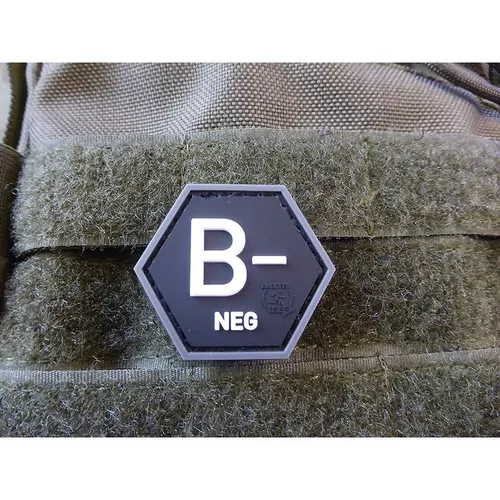 JACKETS TO GO nášivka hexagon krev B NEG plast ČERNÁ SWAT